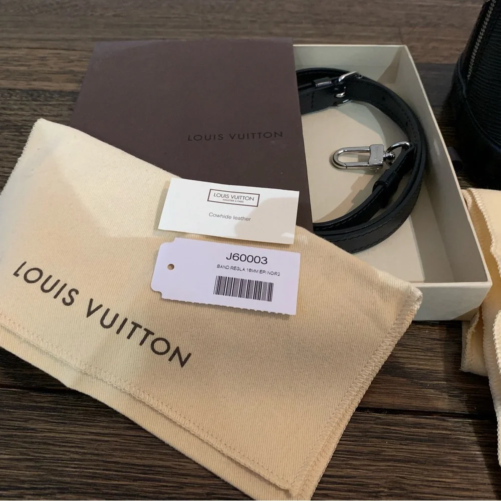 Louis Vuitton Alma Black Epi Leather Handbag.Authenticity
Guaranteed by Poshmark - Picture 2 of 10